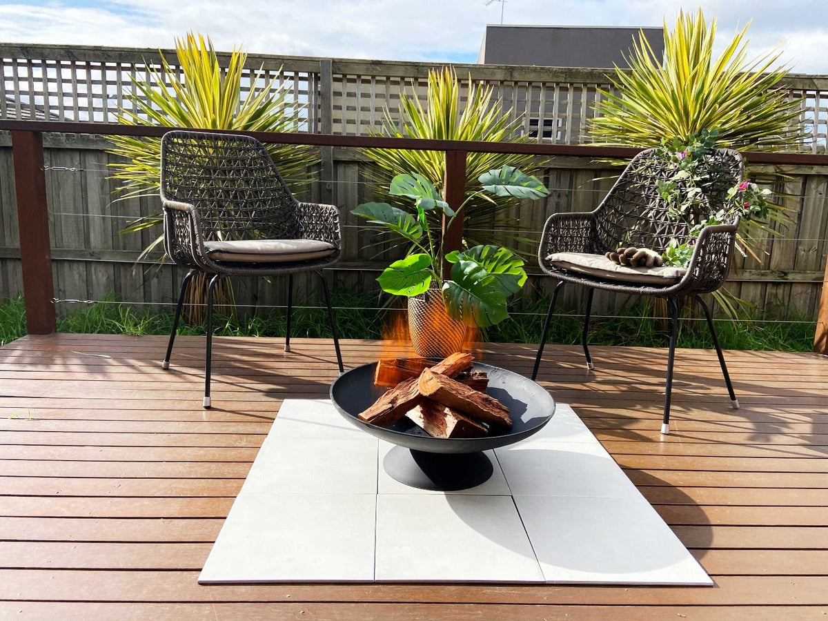 OEM Black Cast Iron Outdoor Fire Pit with Cast Iron Base 59cm